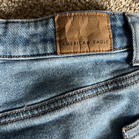 American Eagle Women’s Mom Jeans - Picture 4 of 5